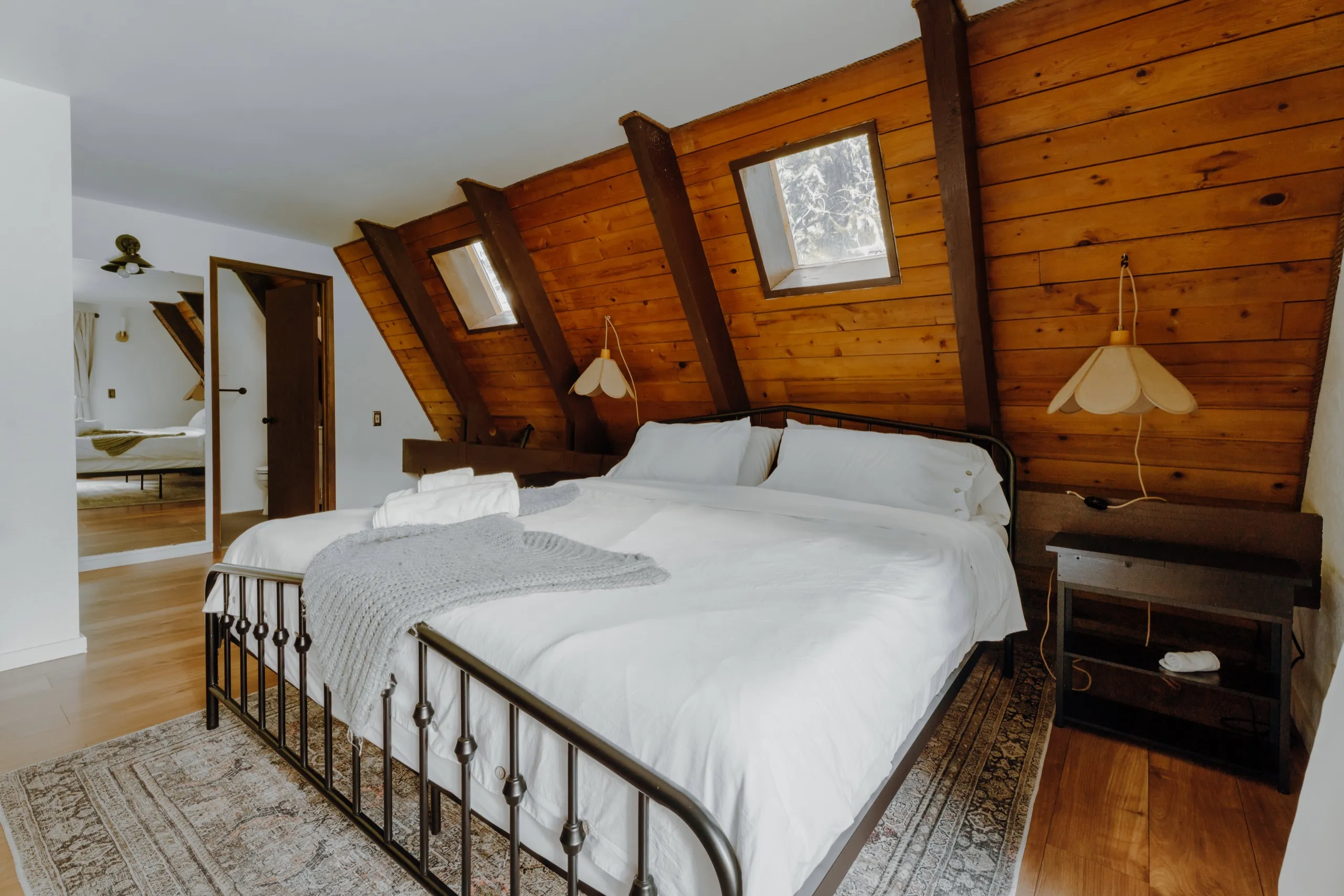 Upstairs king suite photo 3